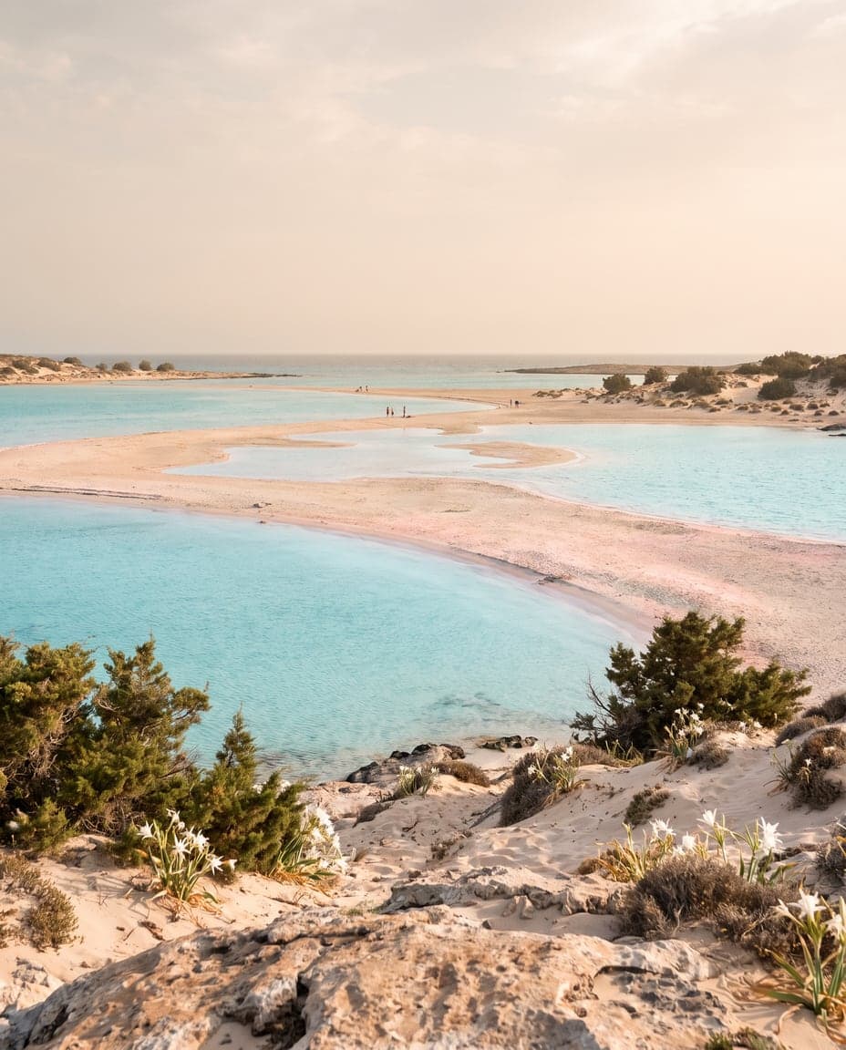 Zona de piscine a unui resort all inclusive din Hersonissos, Creta