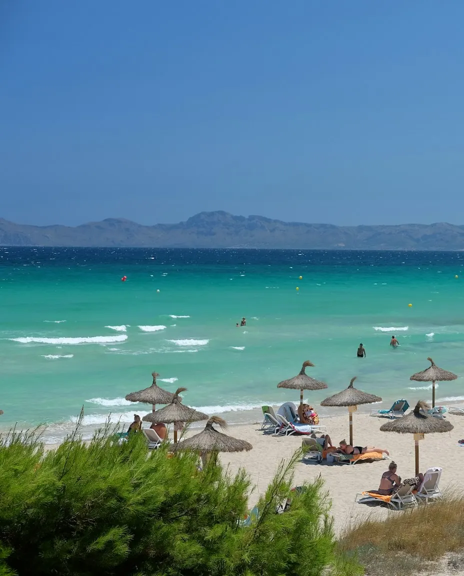 Plaja Playa de Muro, în nordul Mallorcăi